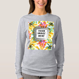 Camiseta Manga longa básica de modelo feminina personalizad