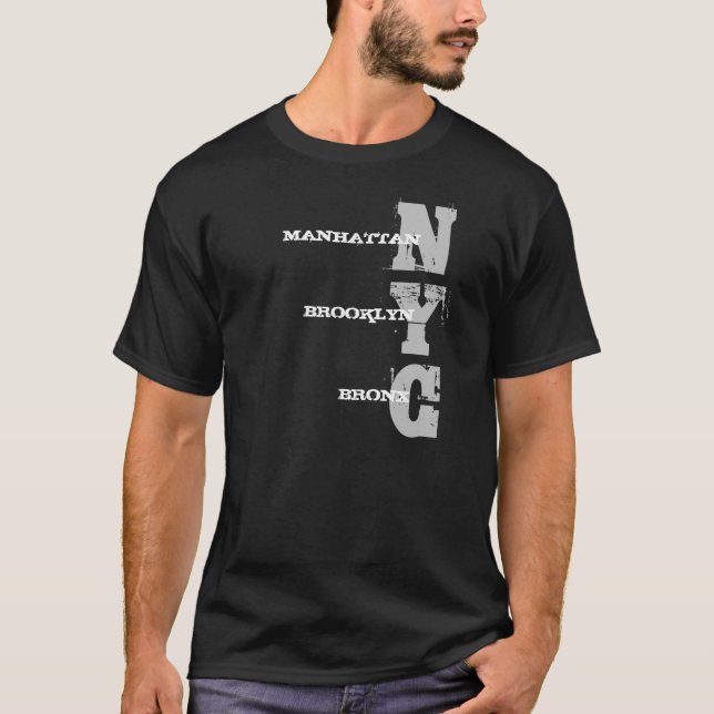 Camiseta Manhattan Brooklyn Bronx Nyc Text Modelo (Frente)