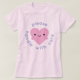 Camiseta Manipular com cuidado o coração de Kawaii