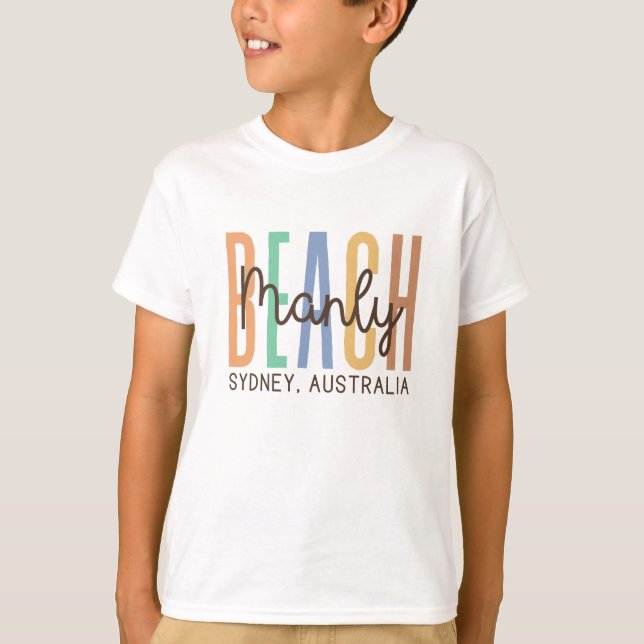 Camiseta Manly Beach Sydney Austrália (Sands) (Frente)