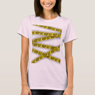 Camiseta Mantenha-se afastado não atravesse a fita da políc