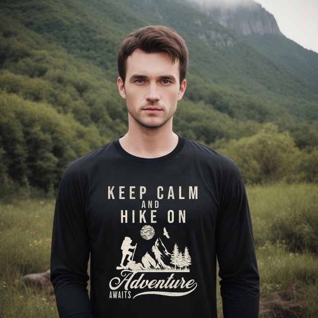 Camiseta Mantenha-Se Calmo E Caminhe (Criador carregado)