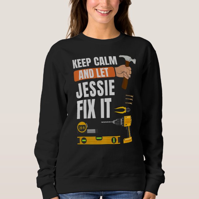 Camiseta Mantenha-Se Calmo E Deixe Jessie Consertá-Lo. (Frente)