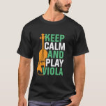 Camiseta Mantenha-se Calmo e Jogue Viola Vintage Violista<br><div class="desc">Acalme-se e jogue Viola Engraçada Jogador Viola. Design de fã de música da orquestra retrorreflectora da Vintage para aqueles tocando instrumento musical de corda em uma banda de música ou sinfonia. Legal mercadoria de amante de música clássica para violista, violinista, músico e artista. Perfeito para professor de violino, fã de...</div>