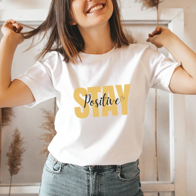 Camiseta Mantenha-se como um inspirador amarelo positivo pa (Criador carregado)