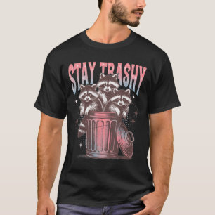 Camiseta Mantenha-se Trashy Humor Raccoon, Retro Themed Rac