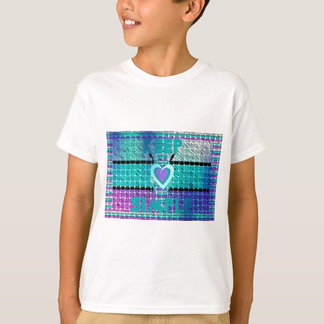 Camiseta Mantenha Simples: Arte de Padrão de Coração Ciano  (Frente)