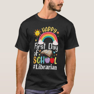Camiseta Manuais do Arco-Íris Feliz Primeiro Dia da Escola