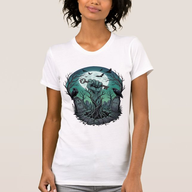 Camiseta Mão de Zumbi Mors Chave de Esqueleto Lápide Corvos (Frente)
