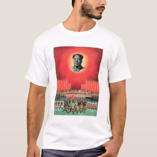 Camiseta Mao Zedong - "O Oriente é Vermelho" - Propaganda c
