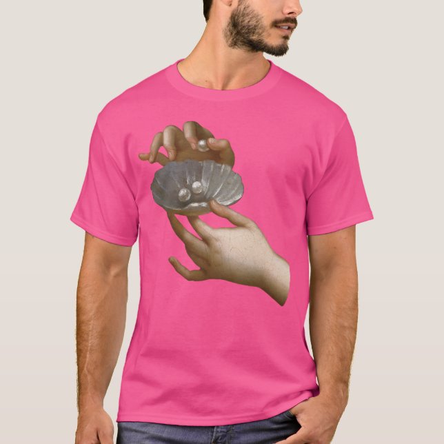 Camiseta Mãos com Pérolas Detalhe Renascença Estética (Frente)