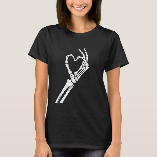 Camiseta Mãos de Coração de Esqueleto Halloween (Frente)