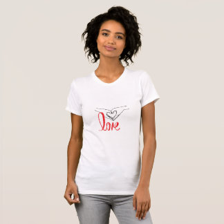 Camiseta Mãos do Coração Minimalista Mãos Românticas