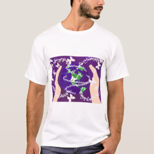 Camiseta Mãos e Borboletas ao redor do mundo em roxo