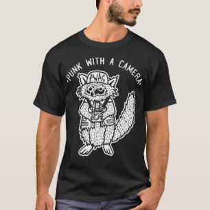 Camiseta Mapache Punk Com Uma Câmera