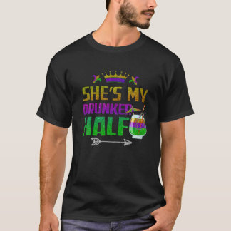 Camiseta Mardi Gras Ela É Minha Meia Casal Bêbada