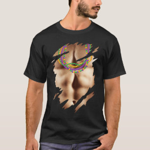 Camiseta Mardi Gras Fat Terça-feira Homem Bare Chest com Mi