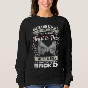Camiseta Marido E Esposa Nem Sempre Olham Para Os Olhos, Ma