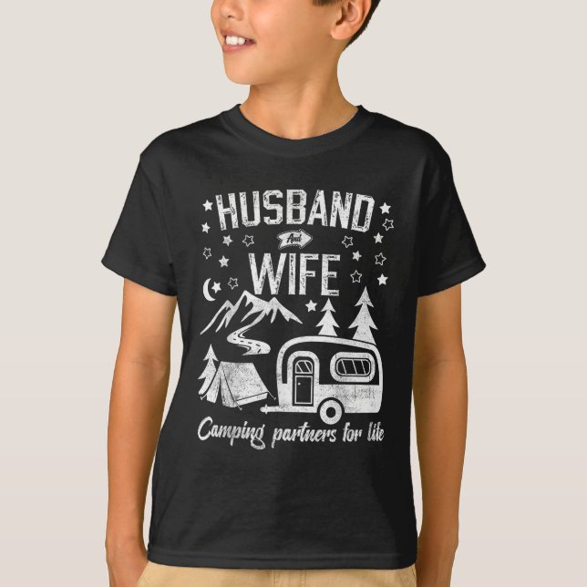 Camiseta Marido e Mulher Parceiros de Acampamento para a Vi (Frente)