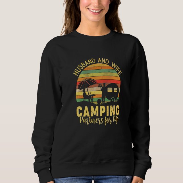 Camiseta Marido e Mulher Parceiros de Acampamento Para a Vi (Frente)