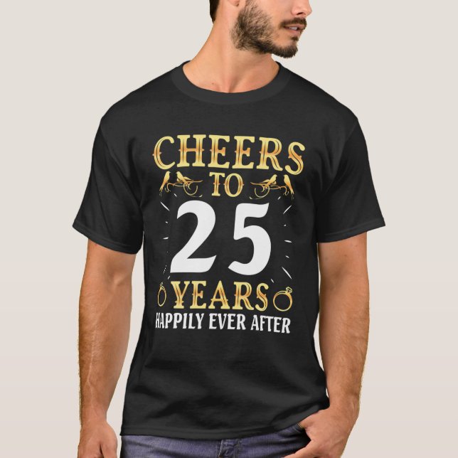 Camiseta Marido Esposa Bebendo Aplaude 25 Anos Felizmente E (Frente)