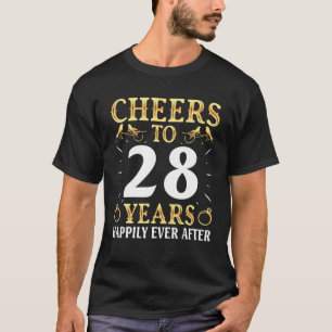 Camiseta Marido Esposa Bebendo Aplaude 28 Anos Felizmente E