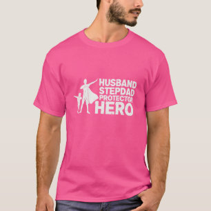 Camiseta Marido Protetor Herói Orgulhosa Mulher Mãe Stepdad