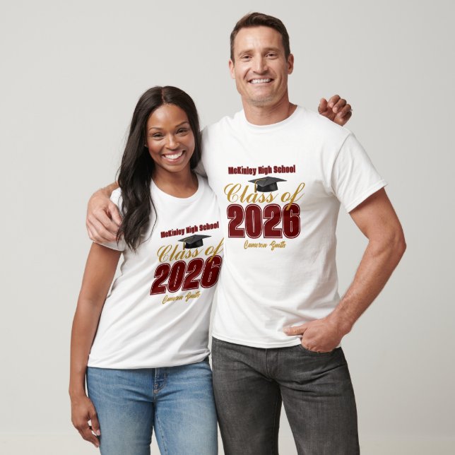 Camiseta Maroon Gold Class of 2026 Customized Graduate (Unissex)