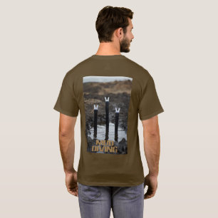 Camiseta marrom masculina de mergulho na lama