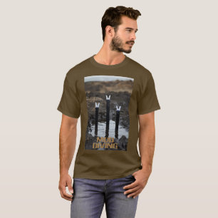 Camiseta marrom masculina de mergulho na lama