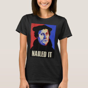 Camiseta Martin Luther Costume Nails