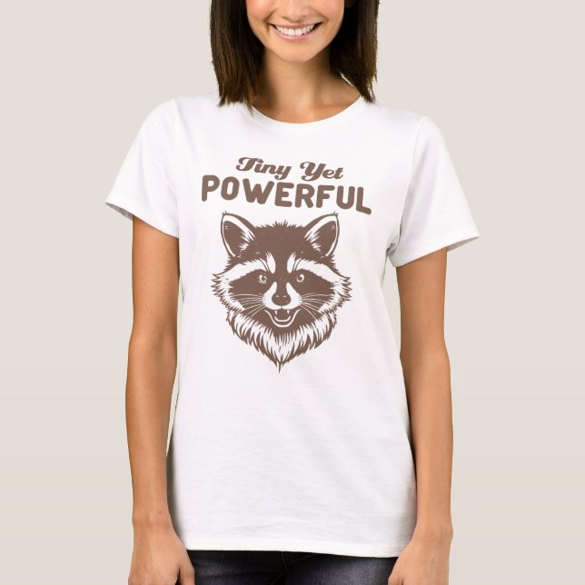Camiseta Mascote Minimalista de Mapache Poderoso e Pequeno  (Frente)