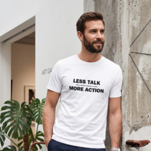 Camiseta Masculina Branca Gráfica Menos Conversa M