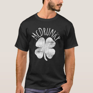Camiseta McDrunky Irish Clover Rua Patrick Day Engraçado Be