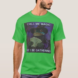 Camiseta Me Chame de Magia Porque Eu Estou Reunindo Sapo de