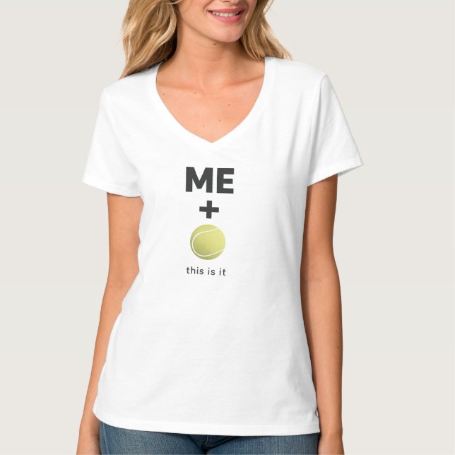 Camiseta ME + Tennis Ball – This Is It Minimal Statement (Frente)