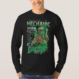 Camiseta Mecânica antiga e indefinida, presa entre IDK IDC 