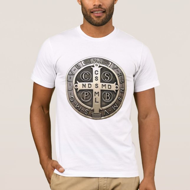 Camiseta medalla de San Benito (Frente)