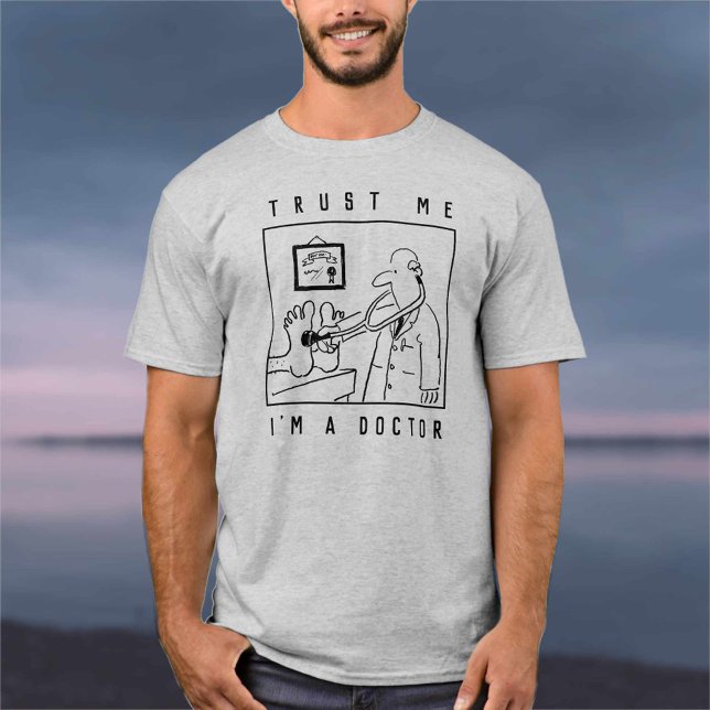 Camiseta Médico com estetoscópio verificando os pés (Criador carregado)