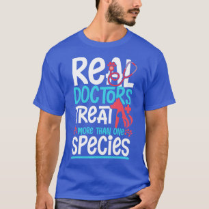 Camiseta Médicos verdadeiros tratam
