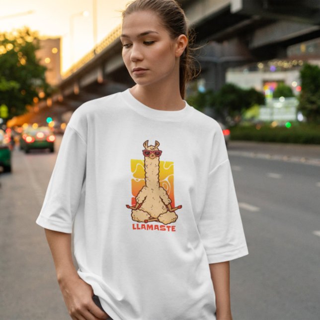 Camiseta Meditando Llama (Criador carregado)