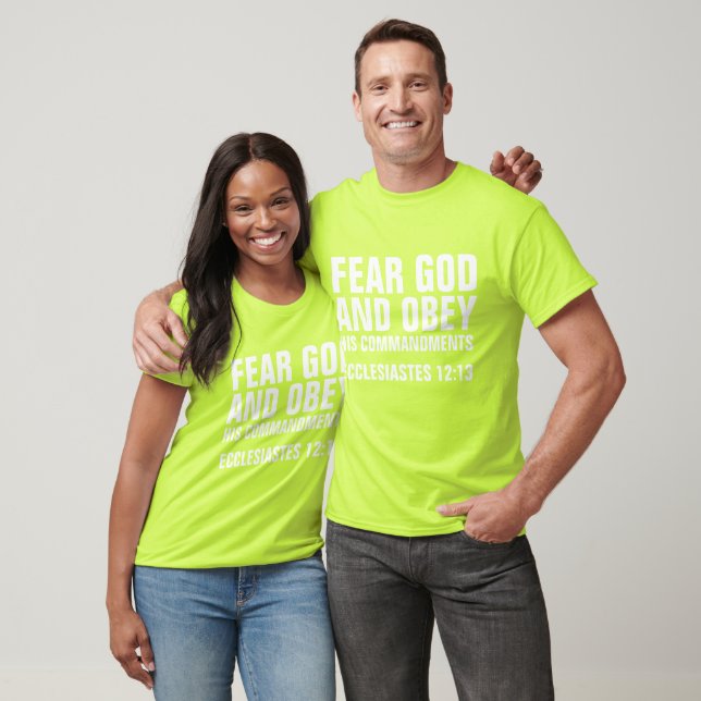 Camiseta MEDO DE DEUS E OBEDEÇA SEUS COMANDOS, Christian (Unissex)