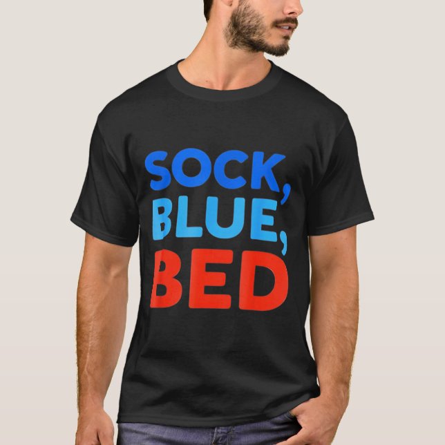 Camiseta Meia Azul Cama Meme Engraçado  (Frente)