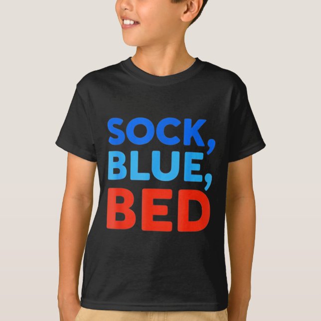 Camiseta Meia Azul Cama Meme Engraçado  (Frente)