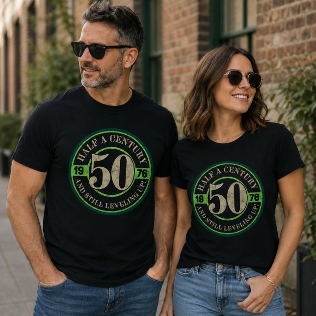 Camiseta Meio Século e Ainda Subindo de Nível Aniversário d (Criador carregado)