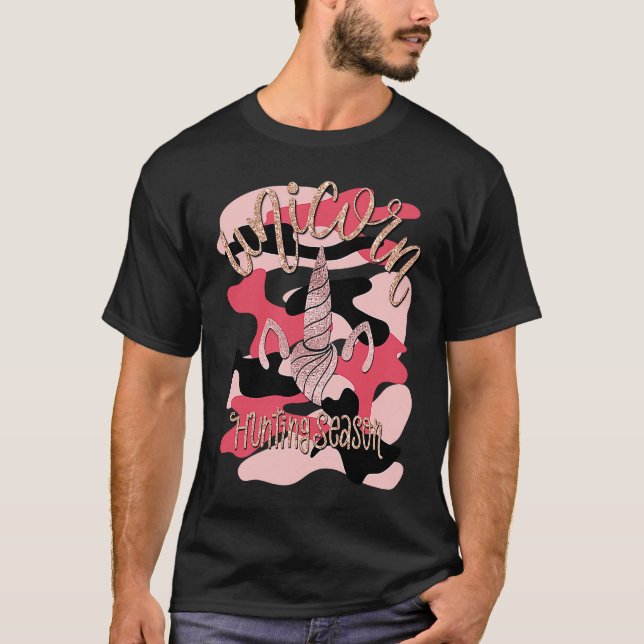 Camiseta Mel F Arts Pink Camouflage Unicorn Hunting Season (Frente)