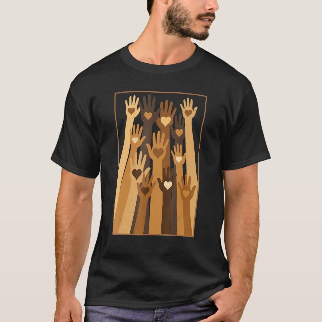 Camiseta Melanin Hand Hearts Black History Month BLM Africa (Frente)