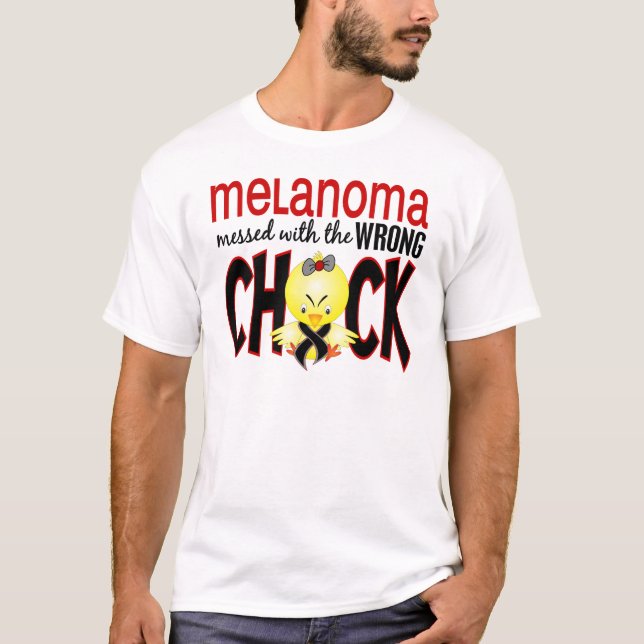 Camiseta Melanoma sujada com o pintinho errado (Frente)