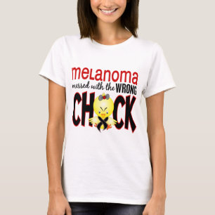 Camiseta Melanoma sujada com o pintinho errado