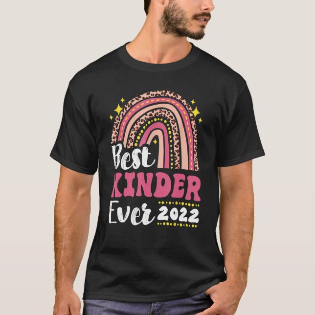 Camiseta Melhor Jardim de Infância Alguma Vez Rosa Arco-Íri (Frente)